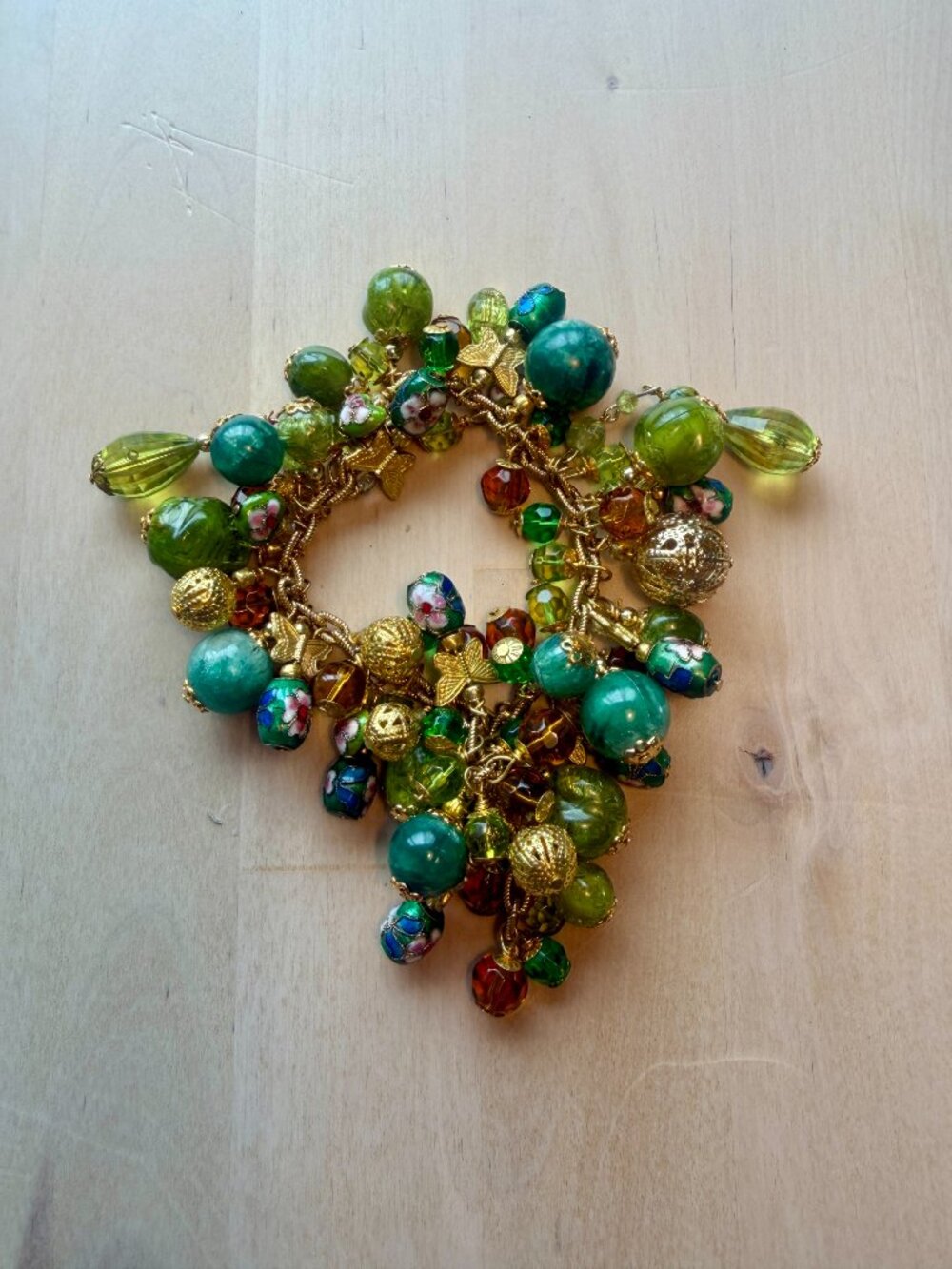 Green and Gold Toned Dangling Bracelet - Picture 5 of 9